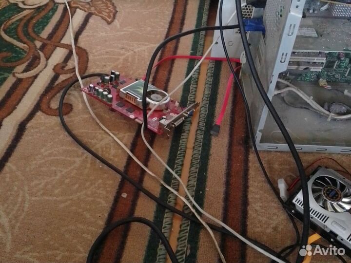 Системный блок и монитор