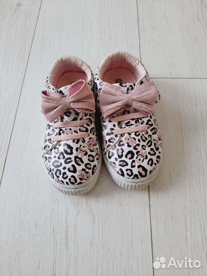 Кроссовки для девочки 27 размер