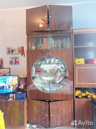 Стенка в гостиную бу