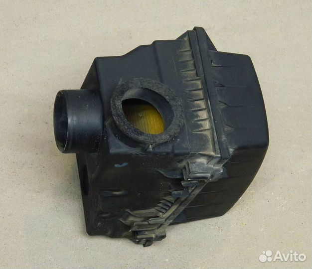 Корпус воздушного фильтра Peugeot 406 2.0 рестайл