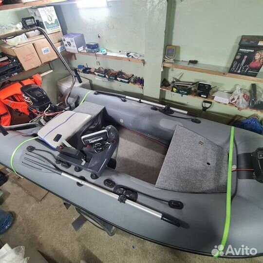 Лодка риб Тритон 340 с мотором б/у