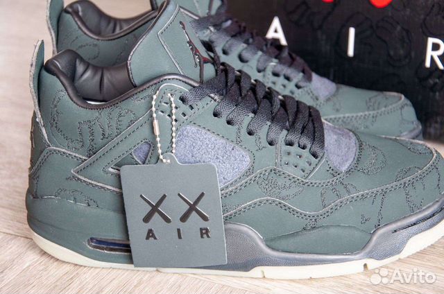 Кроссовки Nike Air jordan 4 retro kaws