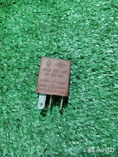 Реле Renault Logan