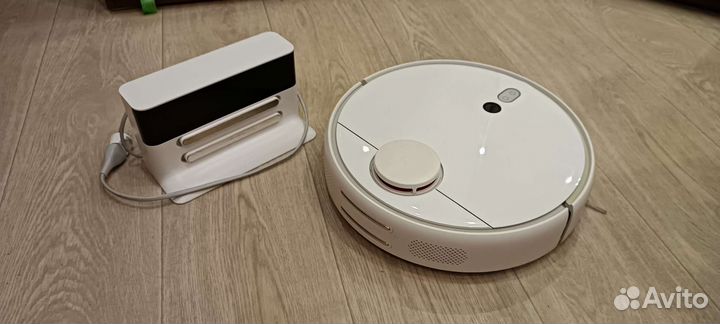 Робот-пылесос Xiaomi Mi Robot Vacuum Cleaner 1S