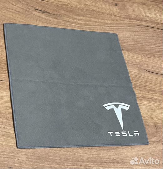 Автополотенце Tesla