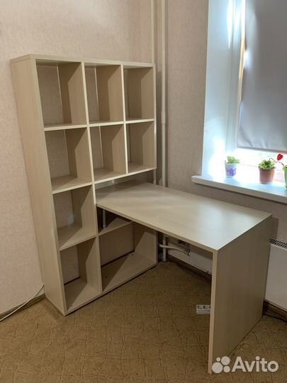Письменный стол с полками