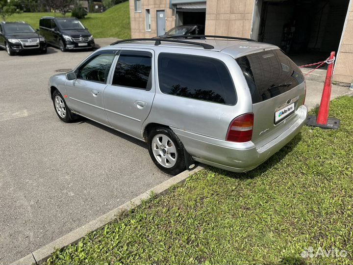 Ford Mondeo 1.8 МТ, 1997, 150 000 км