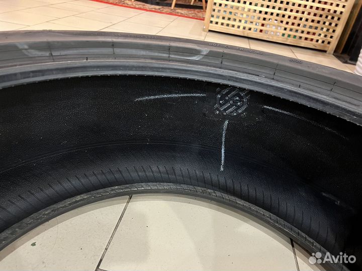 Pirelli P Zero 285/40 R21 и 315/40 R21 111Y