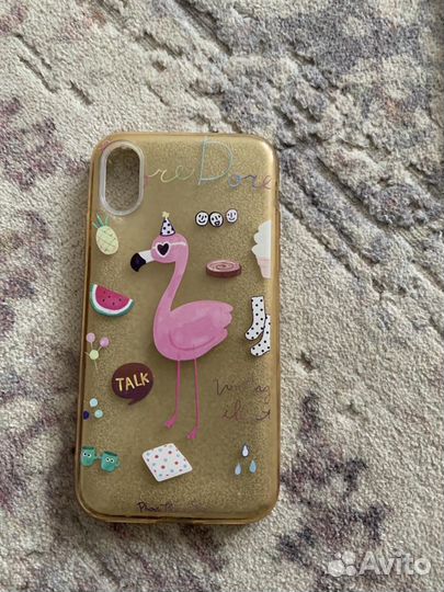 Силиконовые чехлы на 10 айфон и один на 4 айфон