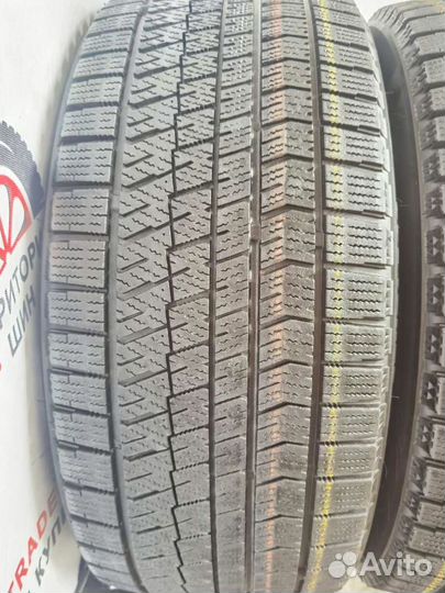 Bridgestone Blizzak VRX2 235/50 R18 97M