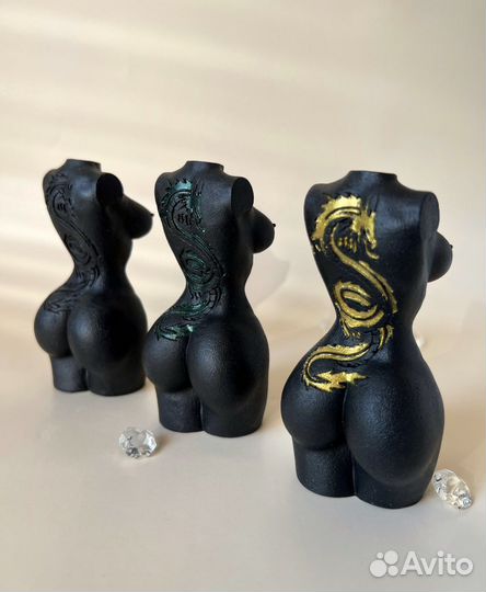 Статуэтка гипсовая девушка с татуировкой дракона