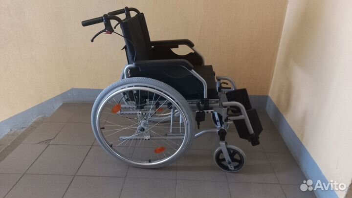 Инвалидная коляска новая