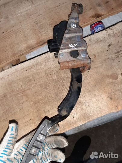 Педаль газа электронная Range Rover Sport (05-09)