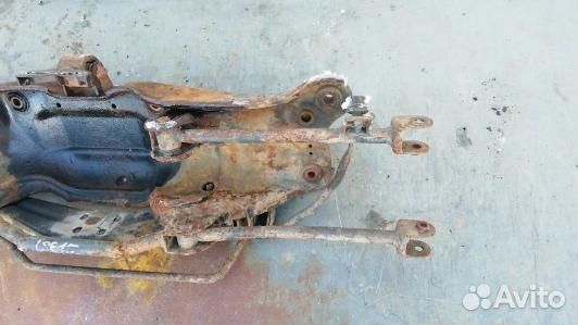 Балка задняя suzuki liana 1 (LSE15L801)