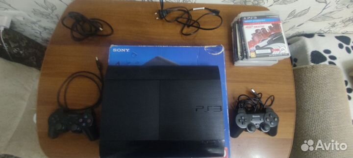 Sony PS3 super slim 2 геймпада 5 игр(не прошитая)