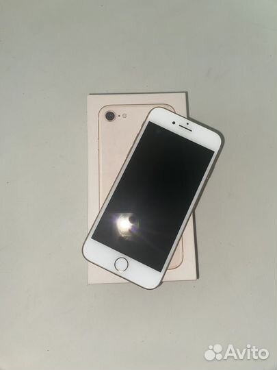iPhone 8, 64 ГБ