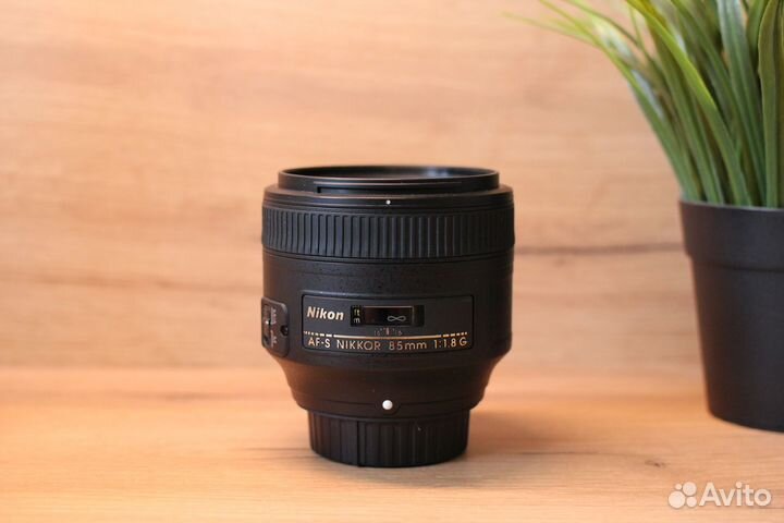 Nikon AF-S 85mm f/1.8G Nikkor