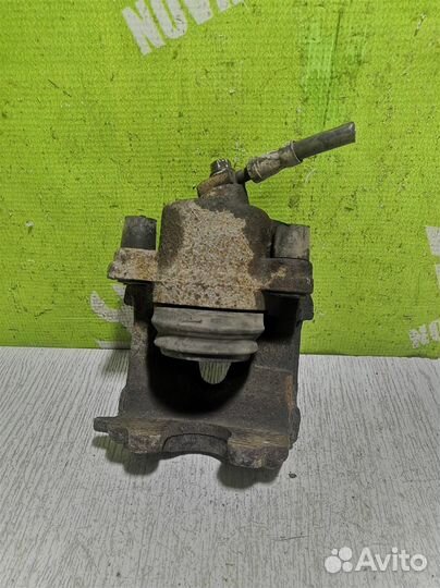 Суппорт передний правый Шкода Октавия А4