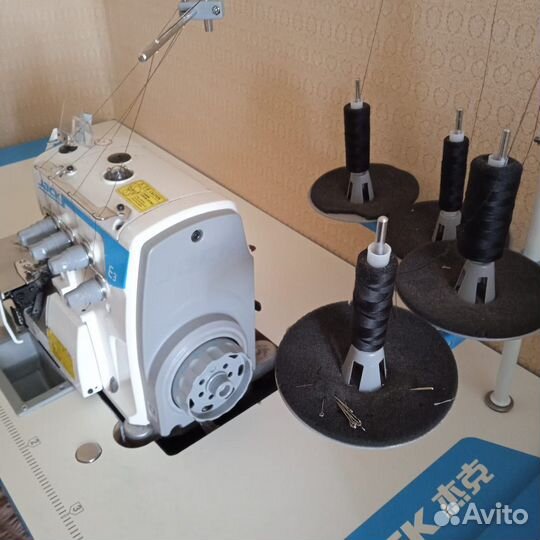Промышленная швейная машинка jack