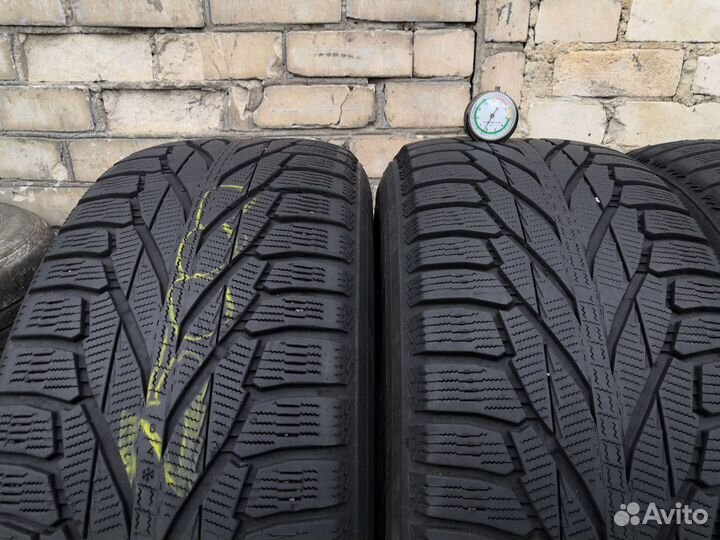 Nokian Hakkapeliitta R2 SUV 265/60 R18