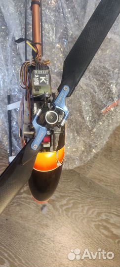 Дрон, вертолет trex 450