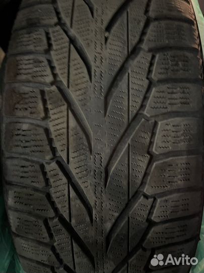 Nokian Tyres Hakkapeliitta R2 SUV 235/65 R17 108R