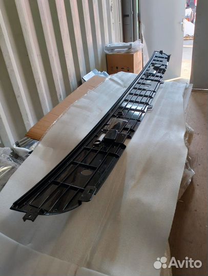 Декоративная панель ветрового стеклаAZ16D411000082