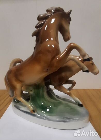 Фарфоровая статуэтка Лошади(кони бегущие) Германия