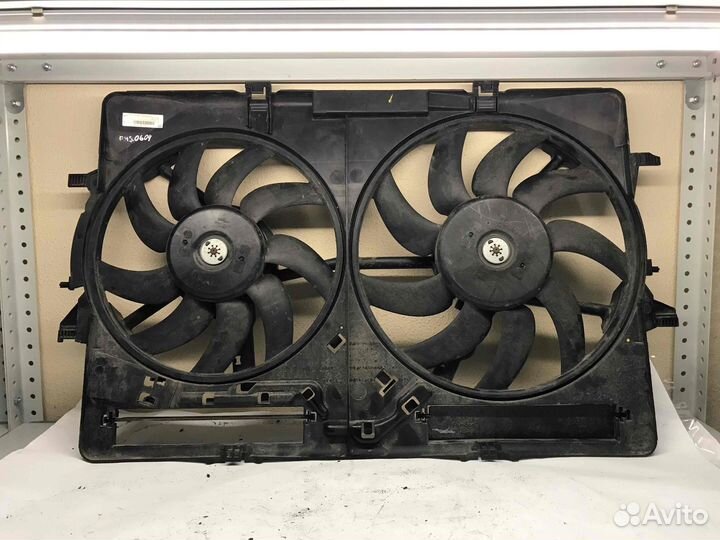 Вентилятор радиатора Audi A4 2010