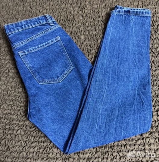 Джинсы bershka mom 34