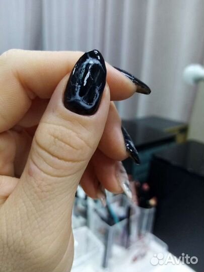 Маникюр и педикюр