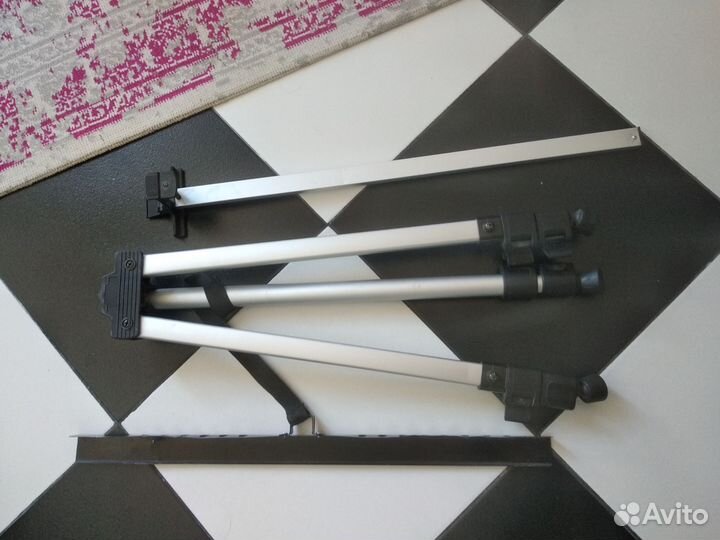 Тренога для картин