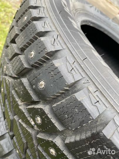 Dunlop Grandtrek Ice 02 215/65 R16