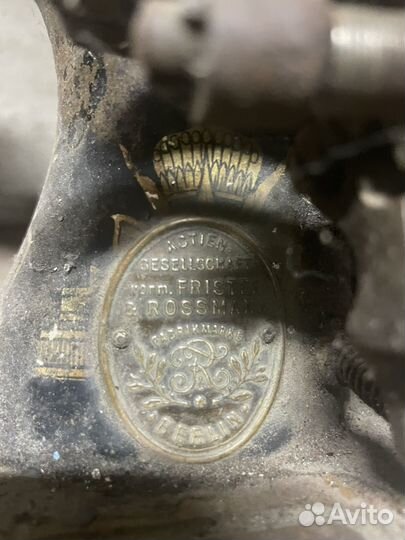 Швейная машина Singer