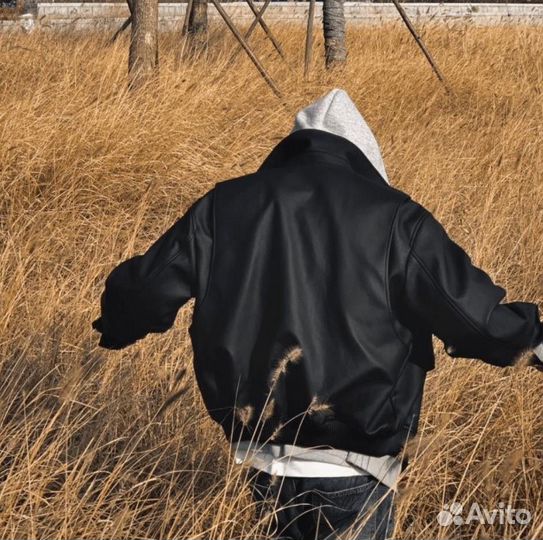 Бомбер кожаный balenciaga type