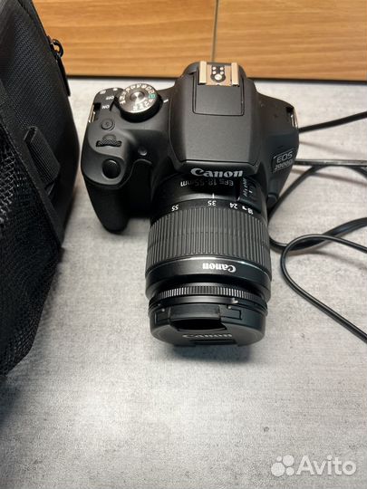Canon eos2000d