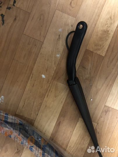 Рычаг стеклоочистителя