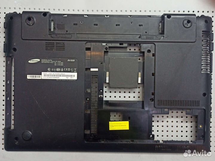 Samsung NP-RV509 поддон