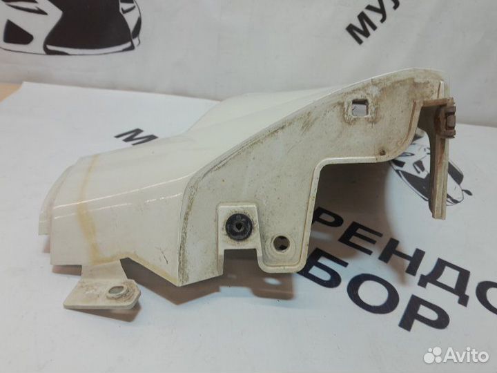 Накладка крыла передняя правая Toyota Land Cruiser