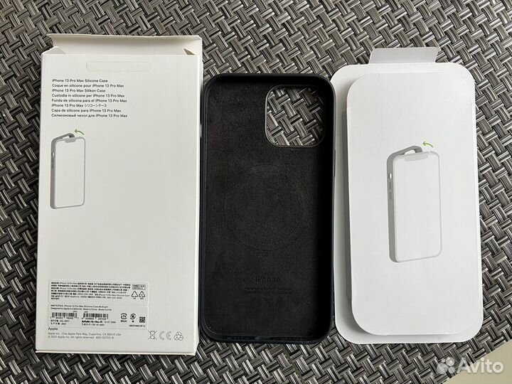 Силиконовый чехол на iPhone 13 Pro Max