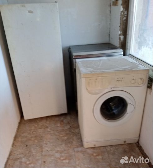 Холодильник,стералка, плита, кондиционер, вытяжка