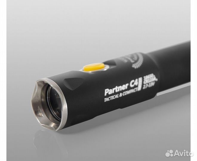 Тактический фонарь armytek partner C4 PRO (Теплый)