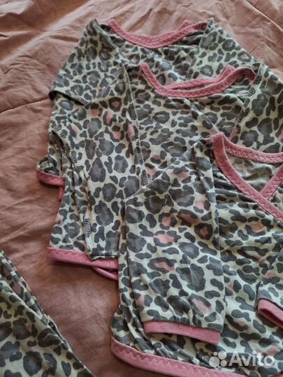 Ромпер, комплект ползунков и распашонок