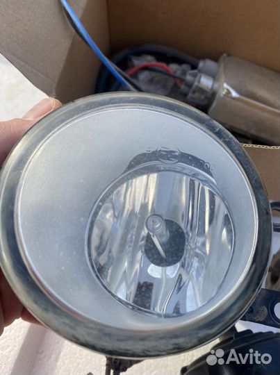Противотуманники огигинал на toyota camry 50