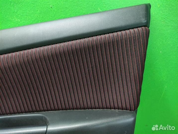 Обшивка двери передней правой Mazda 3 (BK) 2005