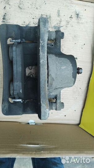 Суппорта передние Kia Stinger