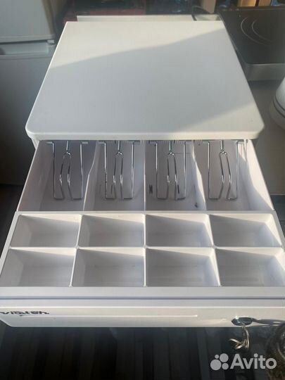 Кассовый ящик для денег