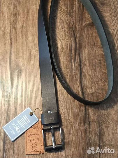 Мужской кожаный ремень черный