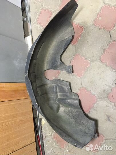 Подкрылок VW Jetta 6