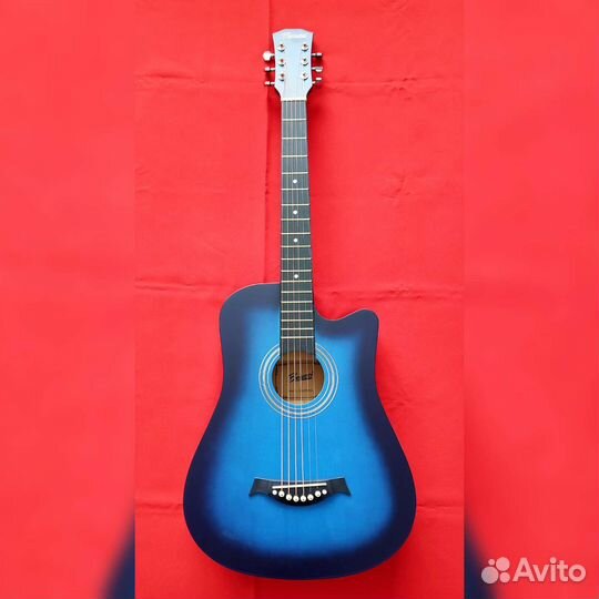 Синяя аккустическая гитара